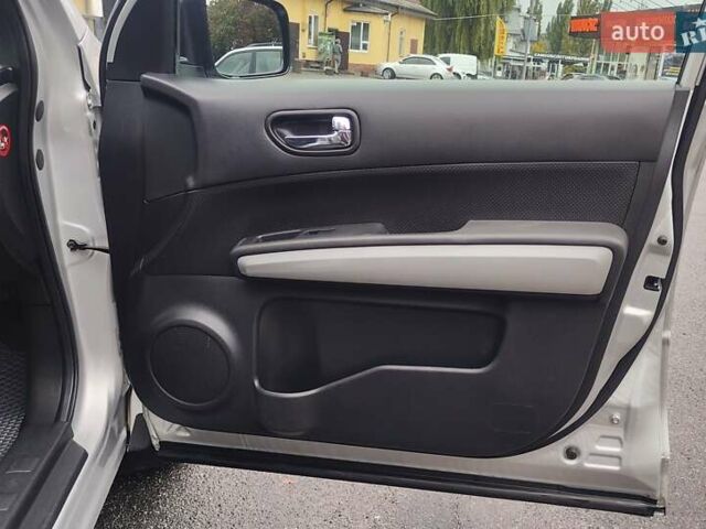 Серый Ниссан ИксТрейл, объемом двигателя 2.49 л и пробегом 217 тыс. км за 9951 $, фото 18 на Automoto.ua