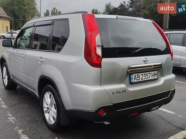 Сірий Ніссан ІксТрейл, об'ємом двигуна 2.49 л та пробігом 217 тис. км за 9990 $, фото 3 на Automoto.ua