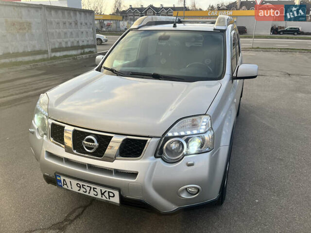 Серый Ниссан ИксТрейл, объемом двигателя 2 л и пробегом 180 тыс. км за 10800 $, фото 20 на Automoto.ua