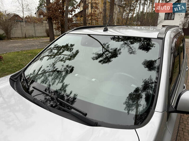 Серый Ниссан ИксТрейл, объемом двигателя 2.49 л и пробегом 199 тыс. км за 11700 $, фото 23 на Automoto.ua