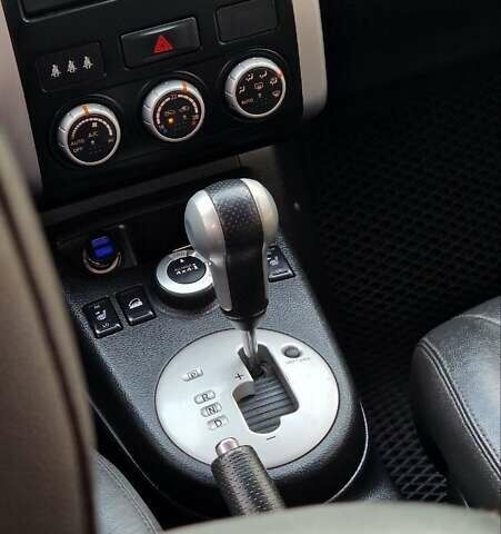 Сірий Ніссан ІксТрейл, об'ємом двигуна 2.49 л та пробігом 236 тис. км за 10999 $, фото 10 на Automoto.ua