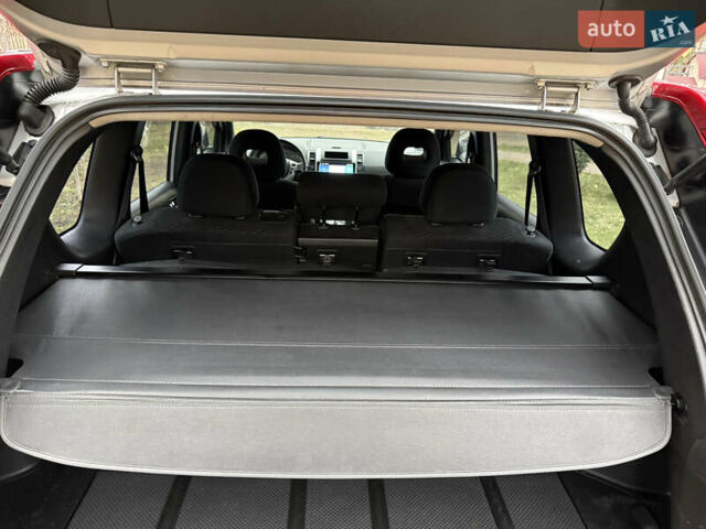 Серый Ниссан ИксТрейл, объемом двигателя 2.49 л и пробегом 199 тыс. км за 11700 $, фото 127 на Automoto.ua