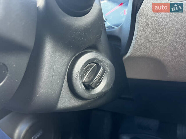 Серый Ниссан ИксТрейл, объемом двигателя 2 л и пробегом 269 тыс. км за 13399 $, фото 29 на Automoto.ua