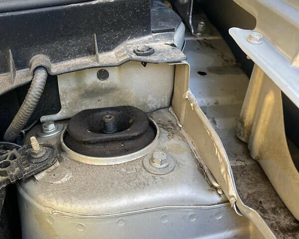 Серый Ниссан ИксТрейл, объемом двигателя 2 л и пробегом 210 тыс. км за 11400 $, фото 23 на Automoto.ua