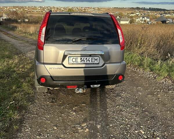 Серый Ниссан ИксТрейл, объемом двигателя 2 л и пробегом 221 тыс. км за 10950 $, фото 9 на Automoto.ua