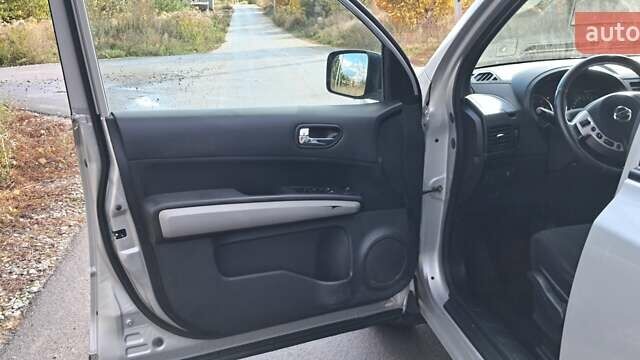 Сірий Ніссан ІксТрейл, об'ємом двигуна 2 л та пробігом 297 тис. км за 12350 $, фото 10 на Automoto.ua