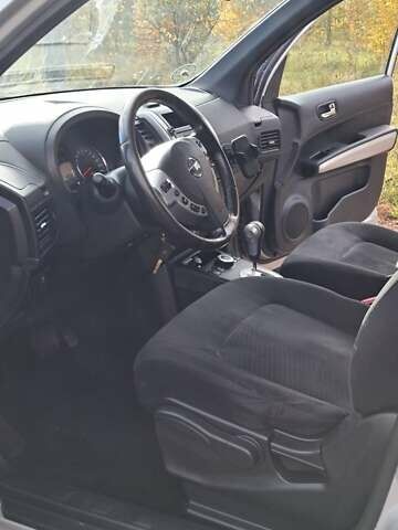 Сірий Ніссан ІксТрейл, об'ємом двигуна 2 л та пробігом 297 тис. км за 12350 $, фото 11 на Automoto.ua