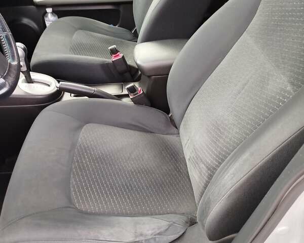 Сірий Ніссан ІксТрейл, об'ємом двигуна 2 л та пробігом 206 тис. км за 10800 $, фото 9 на Automoto.ua