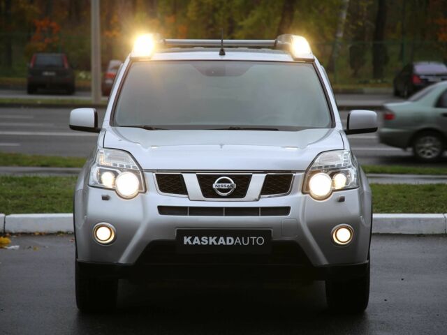 Серый Ниссан ИксТрейл, объемом двигателя 2 л и пробегом 193 тыс. км за 1950 $, фото 1 на Automoto.ua