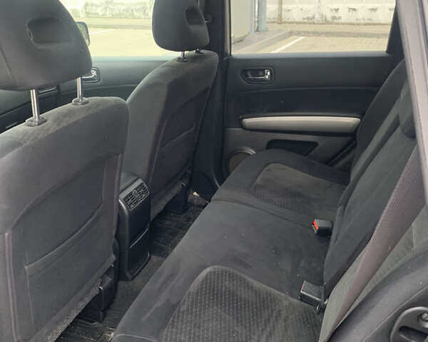 Серый Ниссан ИксТрейл, объемом двигателя 2 л и пробегом 199 тыс. км за 10900 $, фото 6 на Automoto.ua