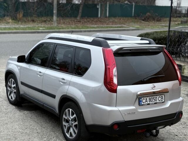 Серый Ниссан ИксТрейл, объемом двигателя 1.8 л и пробегом 142 тыс. км за 11900 $, фото 6 на Automoto.ua