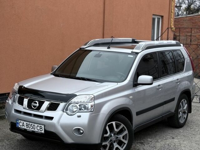 Серый Ниссан ИксТрейл, объемом двигателя 1.8 л и пробегом 142 тыс. км за 11900 $, фото 4 на Automoto.ua