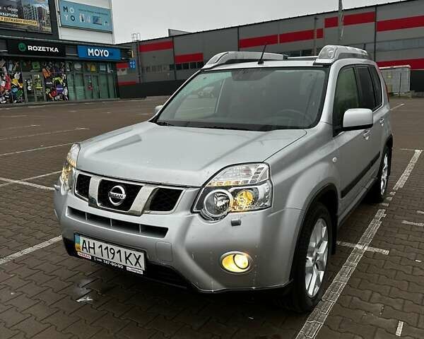 Серый Ниссан ИксТрейл, объемом двигателя 2 л и пробегом 84 тыс. км за 14500 $, фото 3 на Automoto.ua