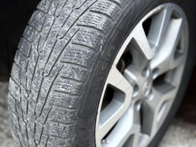 Серый Ниссан ИксТрейл, объемом двигателя 1.8 л и пробегом 142 тыс. км за 11900 $, фото 16 на Automoto.ua