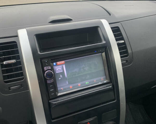 Серый Ниссан ИксТрейл, объемом двигателя 2 л и пробегом 199 тыс. км за 10900 $, фото 10 на Automoto.ua