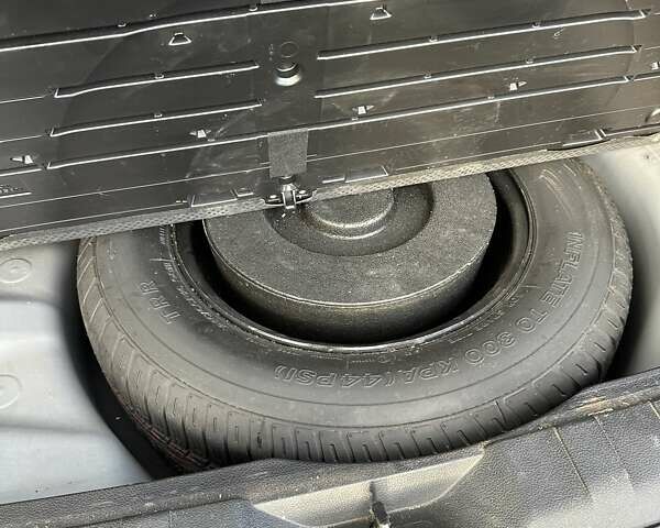 Серый Ниссан ИксТрейл, объемом двигателя 2 л и пробегом 221 тыс. км за 10950 $, фото 3 на Automoto.ua