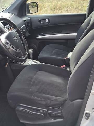 Сірий Ніссан ІксТрейл, об'ємом двигуна 2 л та пробігом 297 тис. км за 12350 $, фото 8 на Automoto.ua