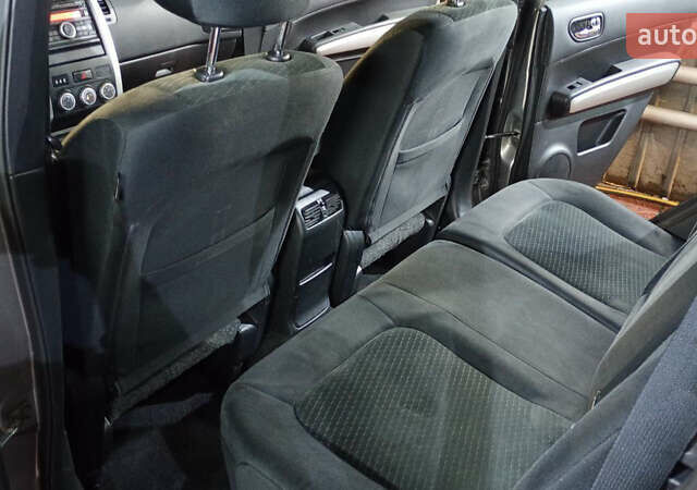 Серый Ниссан ИксТрейл, объемом двигателя 2 л и пробегом 192 тыс. км за 9990 $, фото 6 на Automoto.ua