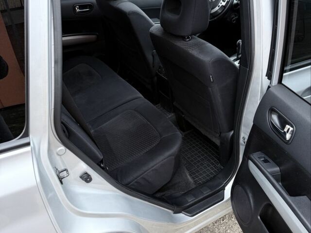 Серый Ниссан ИксТрейл, объемом двигателя 1.8 л и пробегом 142 тыс. км за 11900 $, фото 13 на Automoto.ua