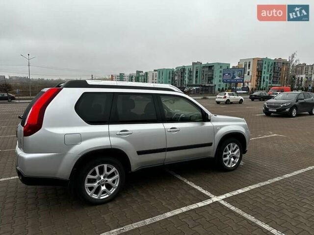 Серый Ниссан ИксТрейл, объемом двигателя 2 л и пробегом 84 тыс. км за 14500 $, фото 8 на Automoto.ua