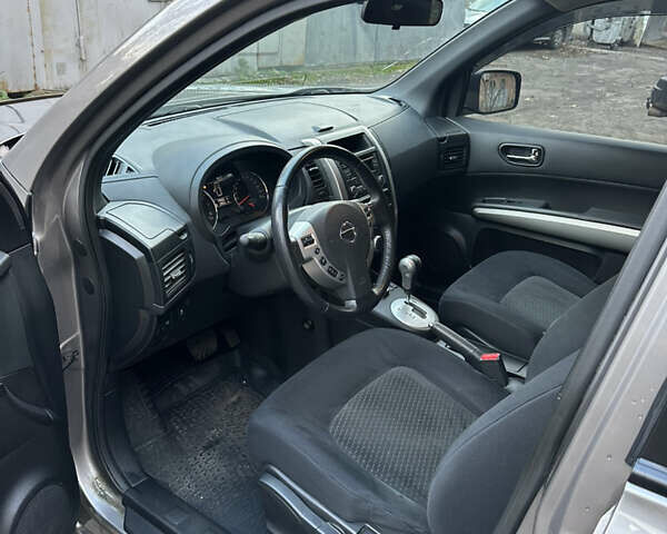 Сірий Ніссан ІксТрейл, об'ємом двигуна 2.49 л та пробігом 79 тис. км за 11150 $, фото 9 на Automoto.ua