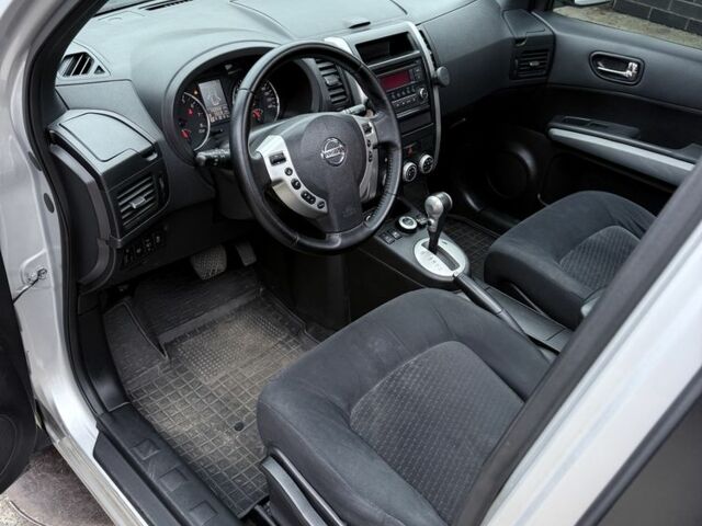 Серый Ниссан ИксТрейл, объемом двигателя 1.8 л и пробегом 142 тыс. км за 11900 $, фото 10 на Automoto.ua