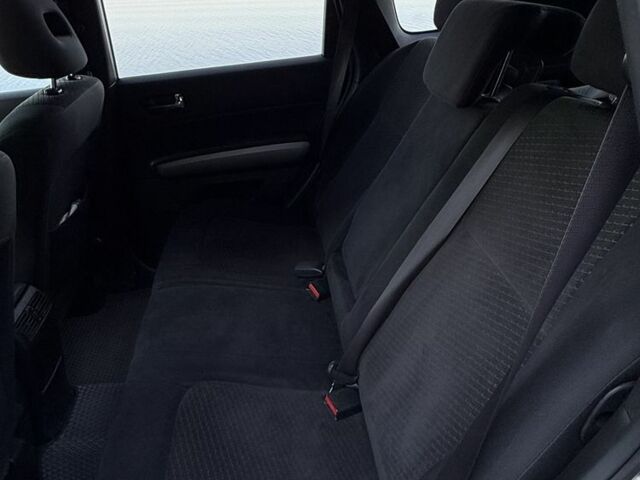 Сірий Ніссан ІксТрейл, об'ємом двигуна 2 л та пробігом 174 тис. км за 11500 $, фото 6 на Automoto.ua