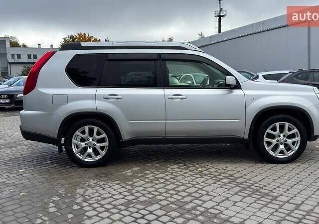 Серый Ниссан ИксТрейл, объемом двигателя 2 л и пробегом 188 тыс. км за 12300 $, фото 8 на Automoto.ua