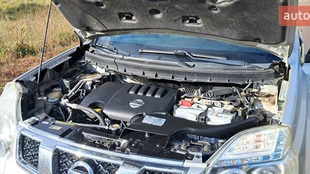 Сірий Ніссан ІксТрейл, об'ємом двигуна 2 л та пробігом 297 тис. км за 12350 $, фото 20 на Automoto.ua