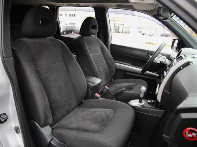 Серый Ниссан ИксТрейл, объемом двигателя 2 л и пробегом 193 тыс. км за 1950 $, фото 9 на Automoto.ua