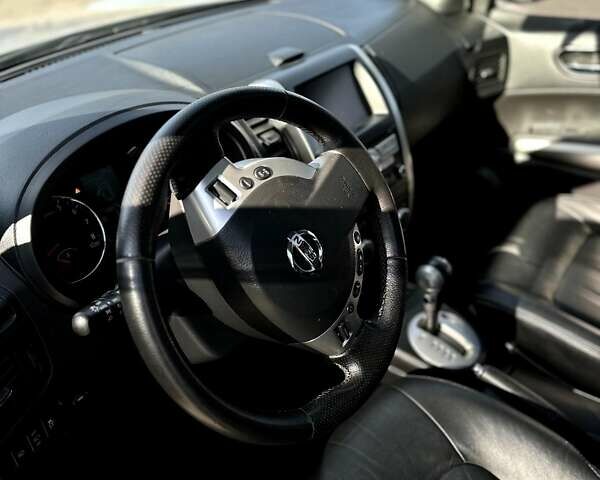 Серый Ниссан ИксТрейл, объемом двигателя 2 л и пробегом 198 тыс. км за 12500 $, фото 3 на Automoto.ua