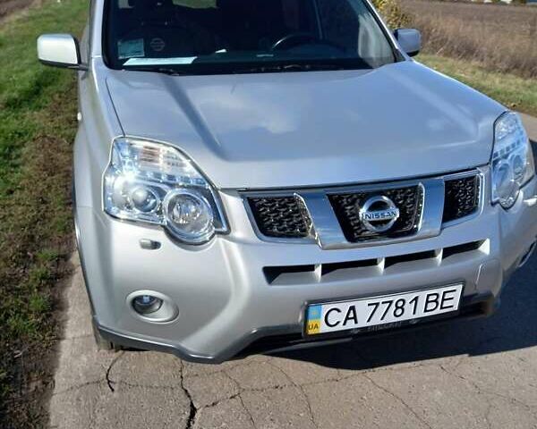 Серый Ниссан ИксТрейл, объемом двигателя 2 л и пробегом 90 тыс. км за 12500 $, фото 10 на Automoto.ua