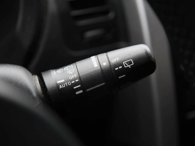 Серый Ниссан ИксТрейл, объемом двигателя 2 л и пробегом 193 тыс. км за 1950 $, фото 21 на Automoto.ua