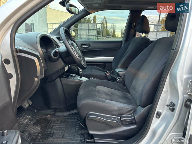 Сірий Ніссан ІксТрейл, об'ємом двигуна 2 л та пробігом 142 тис. км за 9900 $, фото 14 на Automoto.ua