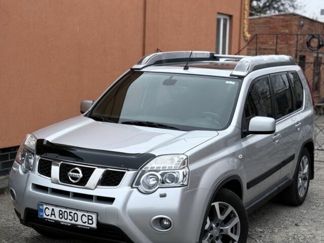 Серый Ниссан ИксТрейл, объемом двигателя 1.8 л и пробегом 142 тыс. км за 11900 $, фото 5 на Automoto.ua