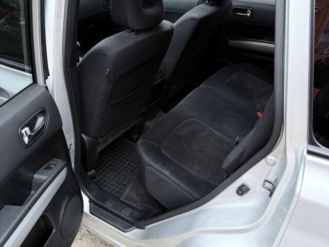 Серый Ниссан ИксТрейл, объемом двигателя 1.8 л и пробегом 142 тыс. км за 11900 $, фото 12 на Automoto.ua