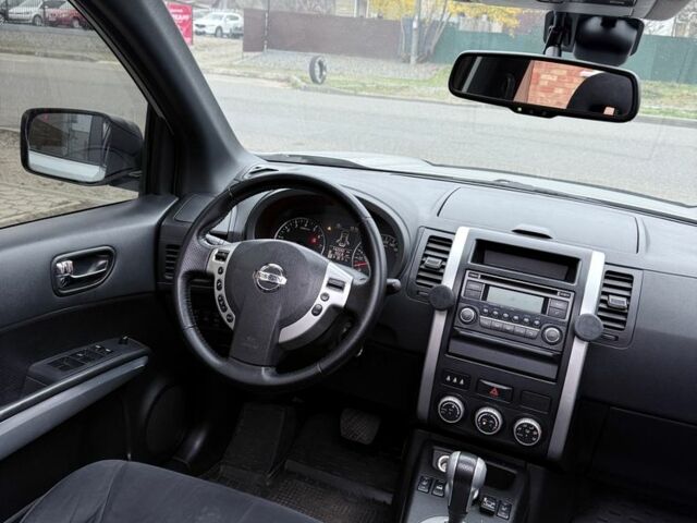 Серый Ниссан ИксТрейл, объемом двигателя 1.8 л и пробегом 142 тыс. км за 11900 $, фото 9 на Automoto.ua