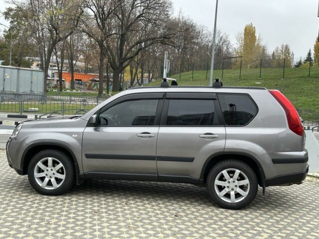 Сірий Ніссан ІксТрейл, об'ємом двигуна 2.5 л та пробігом 79 тис. км за 11500 $, фото 6 на Automoto.ua