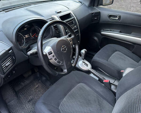 Сірий Ніссан ІксТрейл, об'ємом двигуна 2.49 л та пробігом 79 тис. км за 11150 $, фото 10 на Automoto.ua