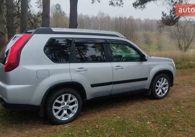 Серый Ниссан ИксТрейл, объемом двигателя 2 л и пробегом 230 тыс. км за 11500 $, фото 21 на Automoto.ua