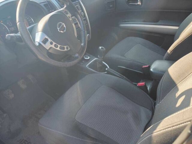 Сірий Ніссан ІксТрейл, об'ємом двигуна 2 л та пробігом 248 тис. км за 12000 $, фото 10 на Automoto.ua