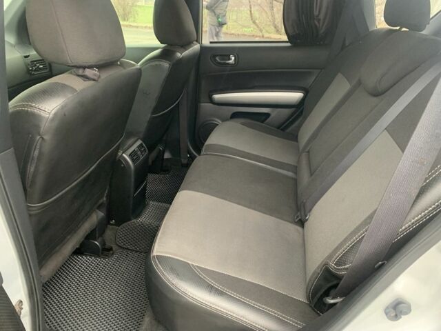 Серый Ниссан ИксТрейл, объемом двигателя 2 л и пробегом 196 тыс. км за 14999 $, фото 6 на Automoto.ua