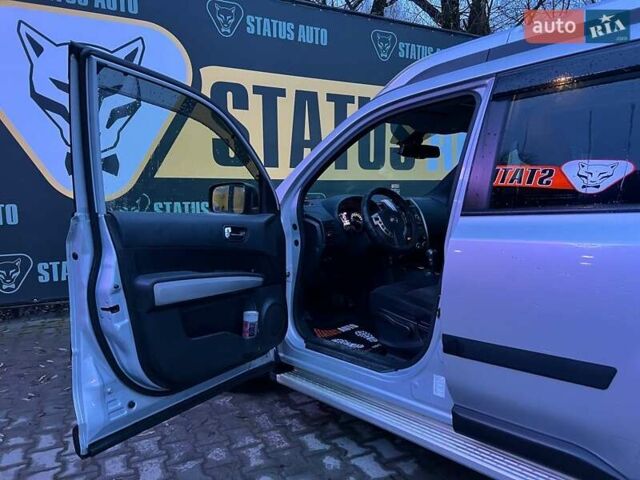 Серый Ниссан ИксТрейл, объемом двигателя 2 л и пробегом 90 тыс. км за 15000 $, фото 10 на Automoto.ua