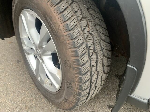 Серый Ниссан ИксТрейл, объемом двигателя 2 л и пробегом 196 тыс. км за 14999 $, фото 11 на Automoto.ua