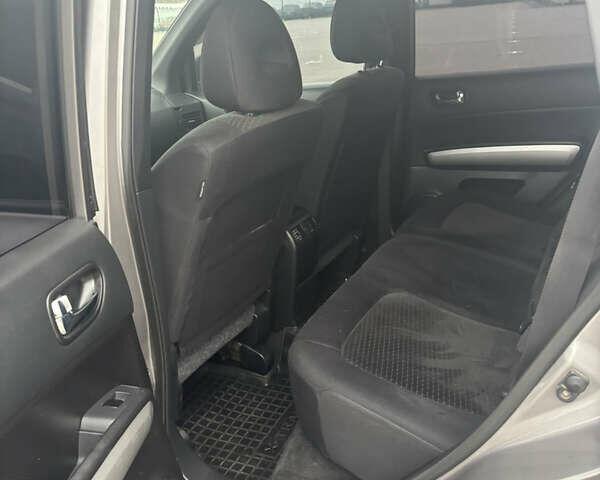 Серый Ниссан ИксТрейл, объемом двигателя 2 л и пробегом 202 тыс. км за 12900 $, фото 6 на Automoto.ua