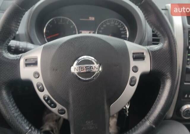 Серый Ниссан ИксТрейл, объемом двигателя 2 л и пробегом 230 тыс. км за 11500 $, фото 45 на Automoto.ua