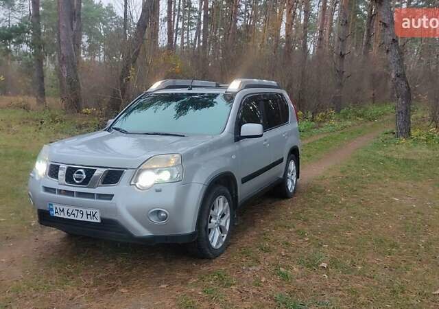 Серый Ниссан ИксТрейл, объемом двигателя 2 л и пробегом 230 тыс. км за 11500 $, фото 1 на Automoto.ua