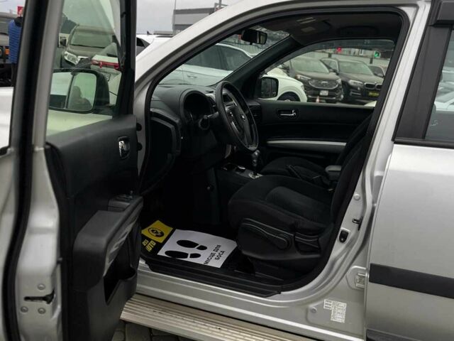 Сірий Ніссан ІксТрейл, об'ємом двигуна 2 л та пробігом 198 тис. км за 12999 $, фото 18 на Automoto.ua