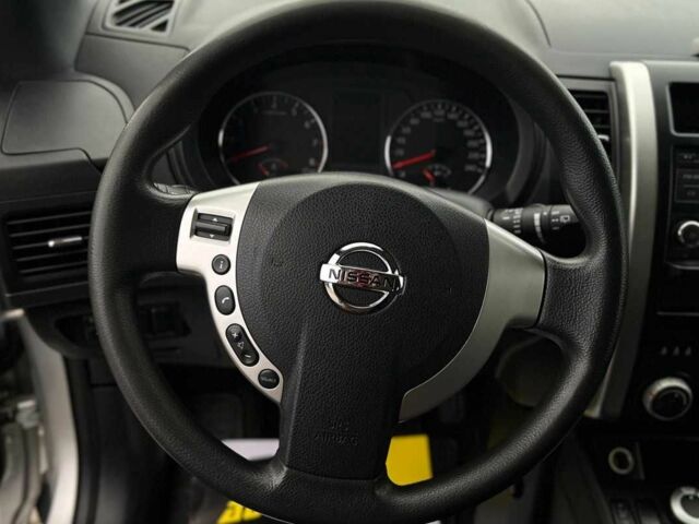 Сірий Ніссан ІксТрейл, об'ємом двигуна 2 л та пробігом 198 тис. км за 12999 $, фото 9 на Automoto.ua