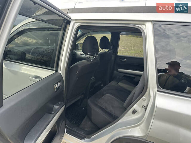 Серый Ниссан ИксТрейл, объемом двигателя 2 л и пробегом 158 тыс. км за 10300 $, фото 16 на Automoto.ua